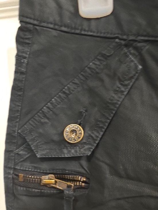 Guess Jeans Black Denim Cargo Capri Pants with Button Accent - Picture 4 of 6